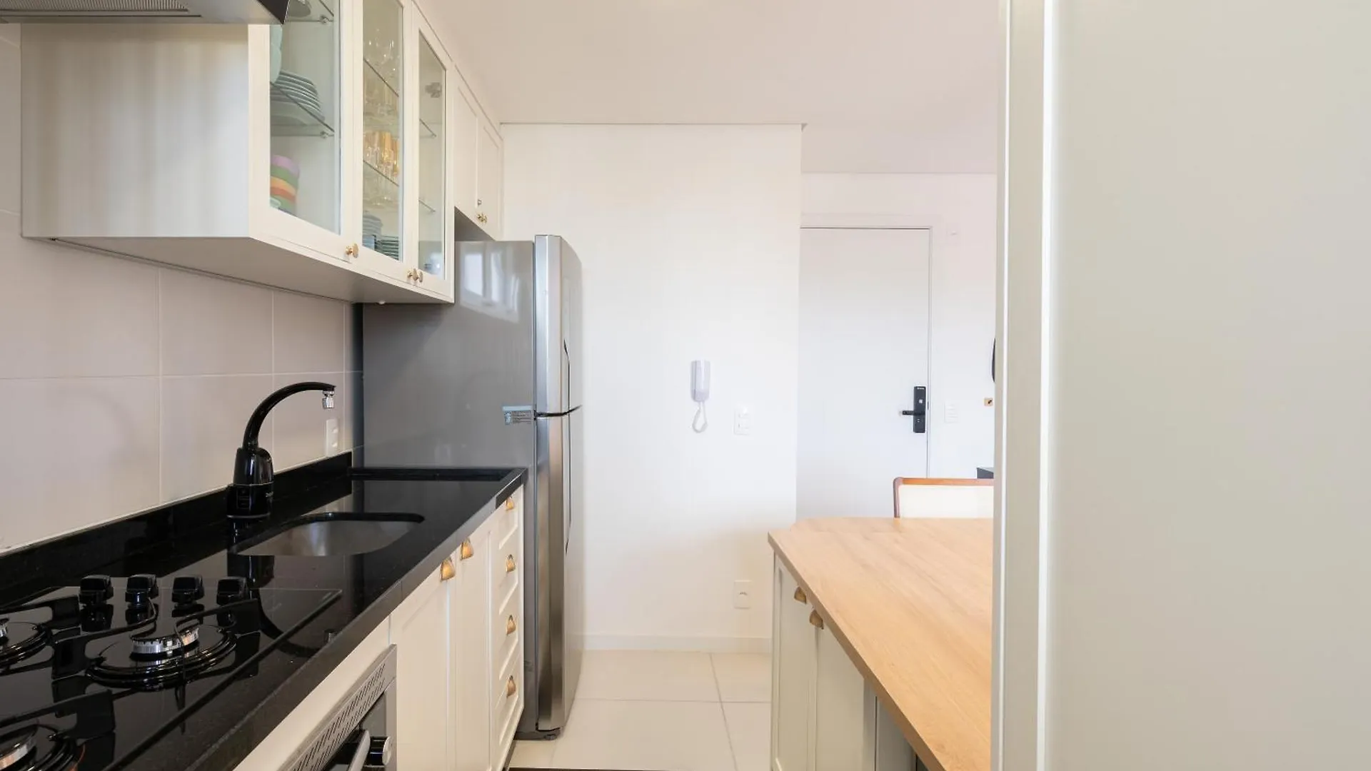 Piçarras Aptos Com 2 Quartos Piscina Churrasqueira Wi-Fi Ar Condicionado Vaga De Garagem A 500M Praia Ideal Para Familias Ou Amigos Reserve Agora דירה