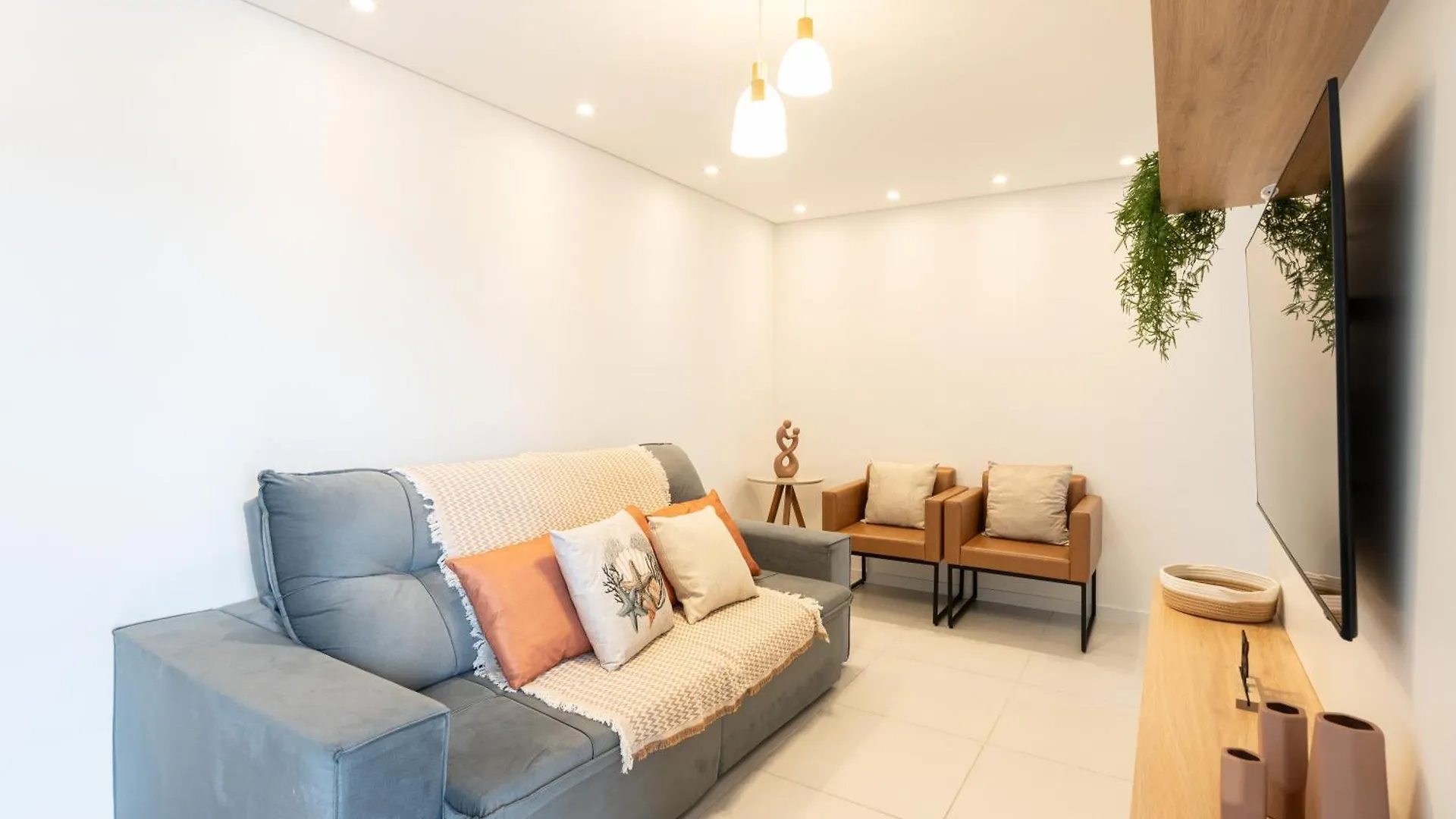 Piçarras Aptos Com 2 Quartos Piscina Churrasqueira Wi-Fi Ar Condicionado Vaga De Garagem A 500M Praia Ideal Para Familias Ou Amigos Reserve Agora דירה