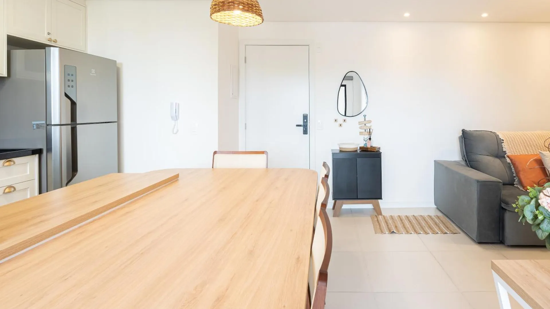 Piçarras Aptos Com 2 Quartos Piscina Churrasqueira Wi-Fi Ar Condicionado Vaga De Garagem A 500M Praia Ideal Para Familias Ou Amigos Reserve Agora