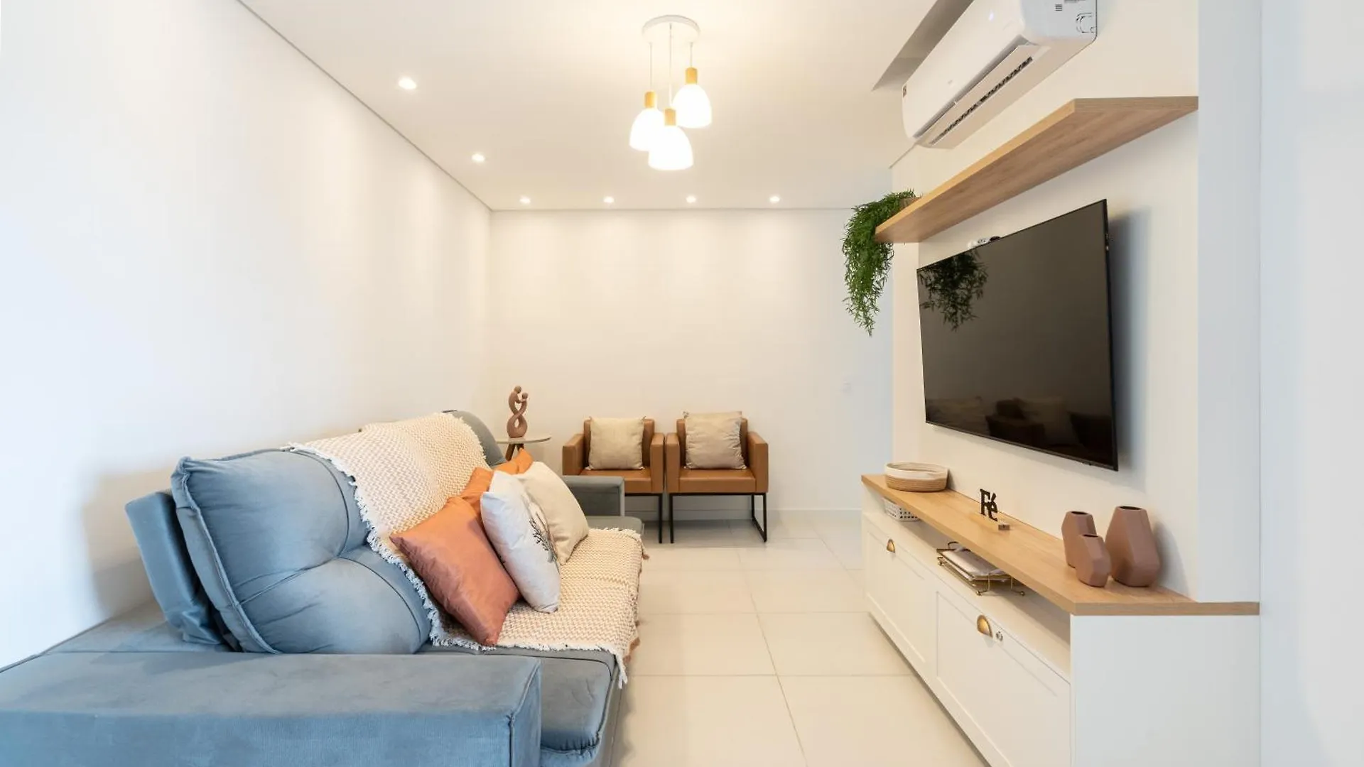 Piçarras Aptos Com 2 Quartos Piscina Churrasqueira Wi-Fi Ar Condicionado Vaga De Garagem A 500M Praia Ideal Para Familias Ou Amigos Reserve Agora 0*,