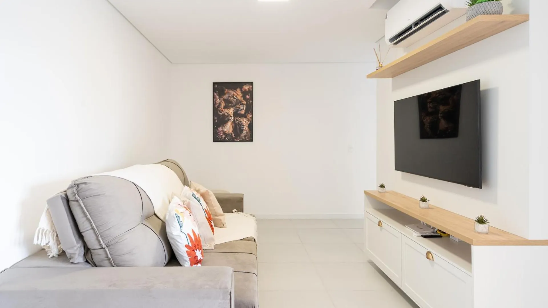 Piçarras Aptos Com 2 Quartos Piscina Churrasqueira Wi-Fi Ar Condicionado Vaga De Garagem A 500M Praia Ideal Para Familias Ou Amigos Reserve Agora 0*,