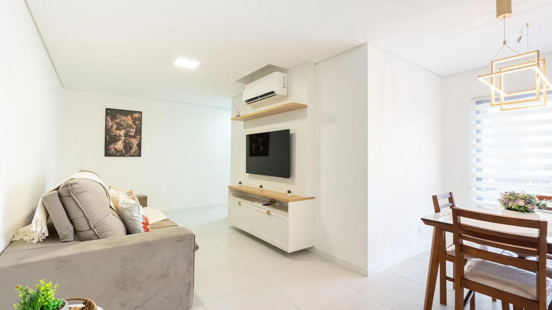 Piçarras Aptos Com 2 Quartos Piscina Churrasqueira Wi-Fi Ar Condicionado Vaga De Garagem A 500M Praia Ideal Para Familias Ou Amigos Reserve Agora דירה