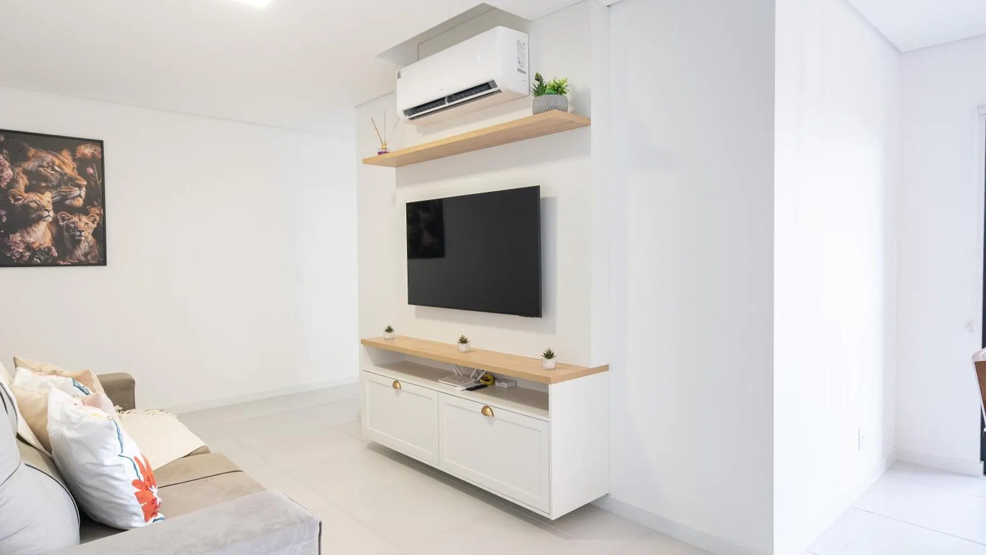 Piçarras Aptos Com 2 Quartos Piscina Churrasqueira Wi-Fi Ar Condicionado Vaga De Garagem A 500M Praia Ideal Para Familias Ou Amigos Reserve Agora