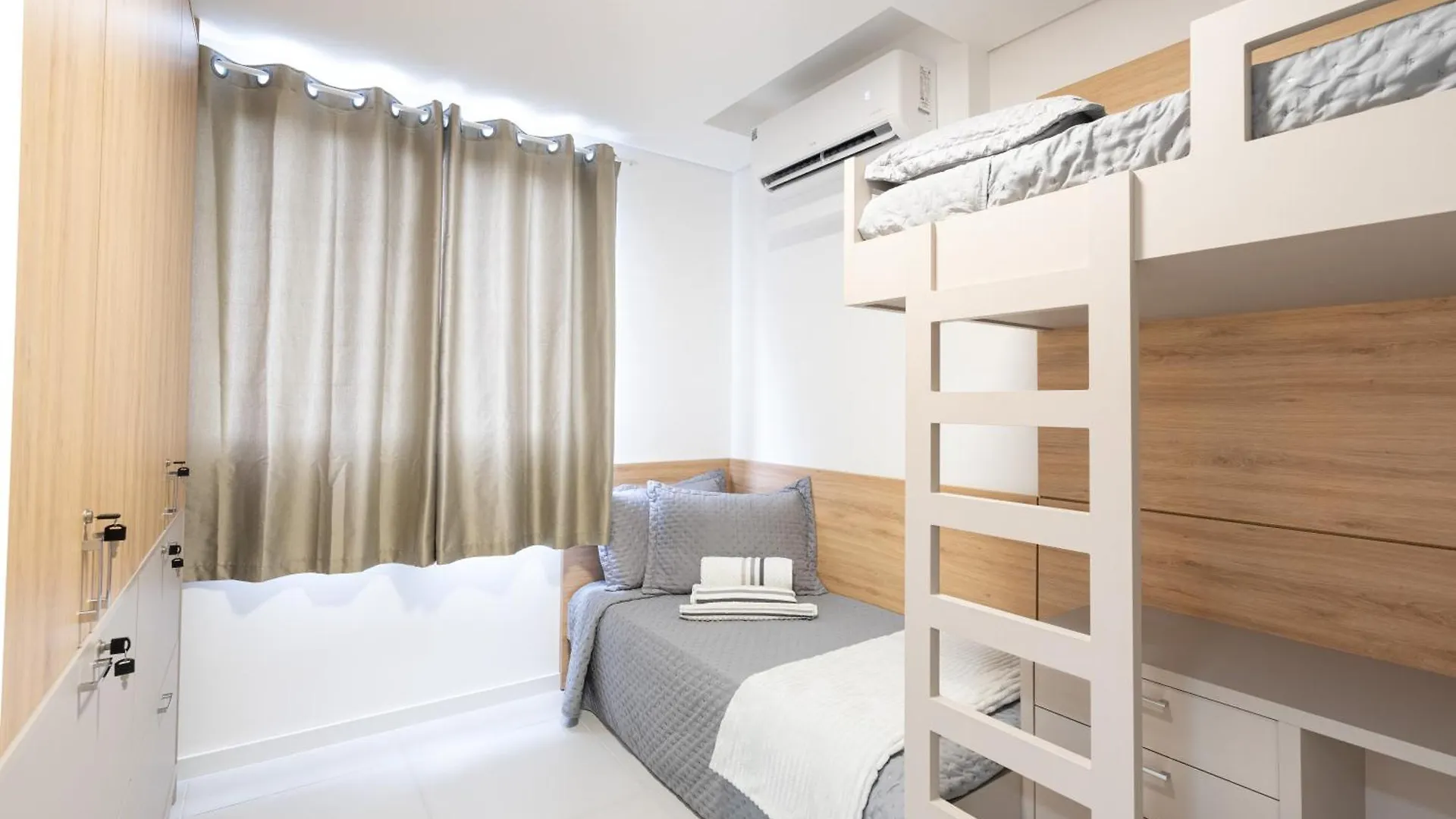 דירה Piçarras Aptos Com 2 Quartos Piscina Churrasqueira Wi-Fi Ar Condicionado Vaga De Garagem A 500M Praia Ideal Para Familias Ou Amigos Reserve Agora